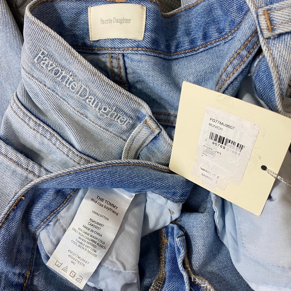 Favorite Daughter Jeans Women The Tommy Boyfriend Mid Rise Distress Size 31 New - Picture 8 of 14
